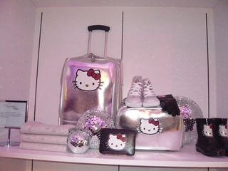Illustration for article titled Hello Kitty & Random Celebs Get Catty At Sanrio Luxe Store Opening